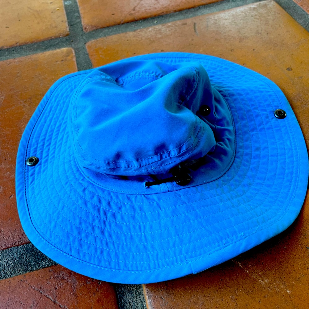 Bucket hat